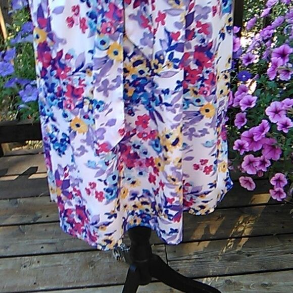 Old Navy Floral Dress - Picture 3 of 11